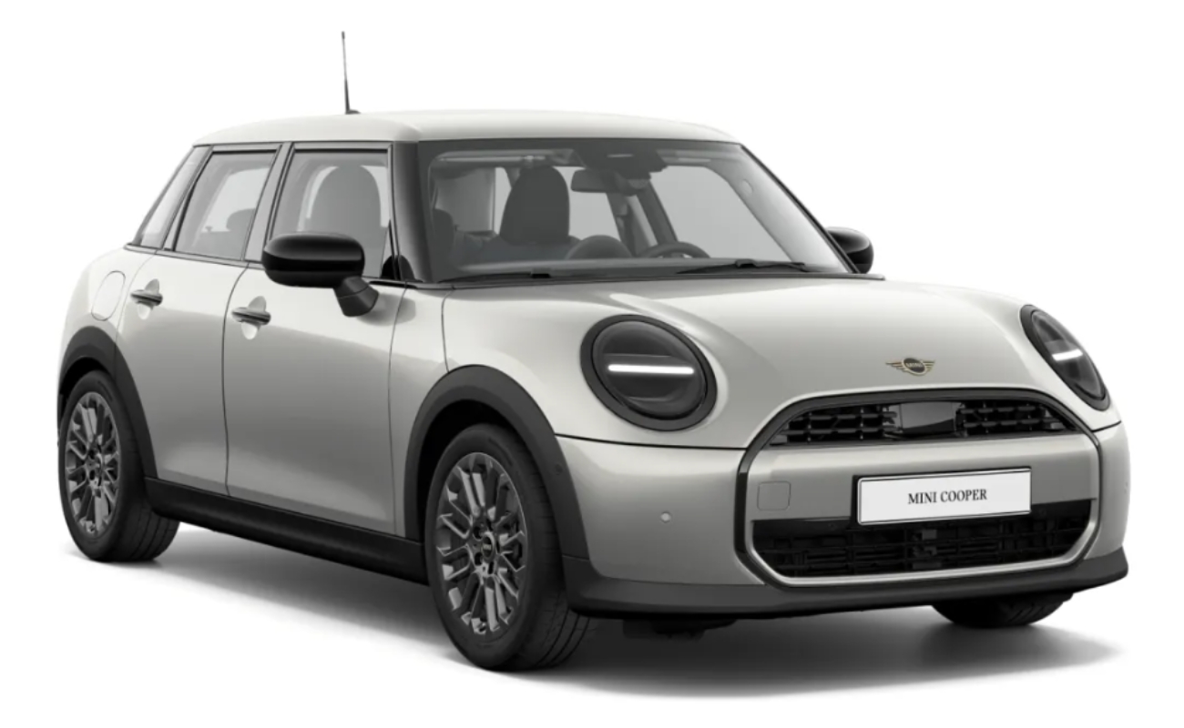 MINI Cooper 5-Türer in der Farbe Silber als Neuwagen in Frontansicht ohne Hintergrund