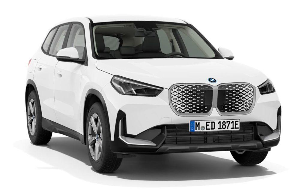 BMW iX1 eDrive20 in Schwarz uni mit 17" LMR Sternspeiche 864 Neuwagen (2025)