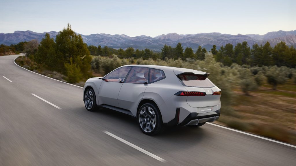 Mit der Einführung der NEUEN KLASSE beginnt für BMW ein neues Kapitel der Mobilität – geprägt von elektrischer Performance, digitaler Intelligenz und einem ganzheitlichen Designverständnis. Die neue Fahrzeuggeneration steht für wegweisende Technologien und nachhaltige Innovationen, die den Kern der Marke BMW neu definieren -  Vision wird zur Serie