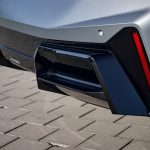 Der neue BMW iX ist nicht nur effizienter und leistungsstärker, sondern bietet ein rundum aufgewertetes Erlebnis – elektrisches Fahren auf höchstem Niveau, seriennah produziert in Dingolfing, dem Leitwerk für E-Mobilität bei BMW.