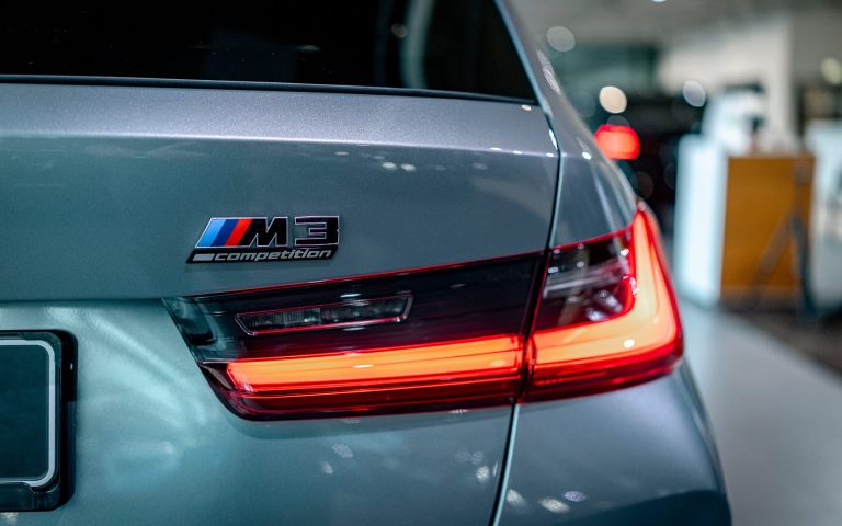 M3 Competition Schriftzug und Heckleuchte
