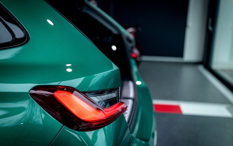 Heckleuchte des BMW M3 Touring in Nahaufnahme