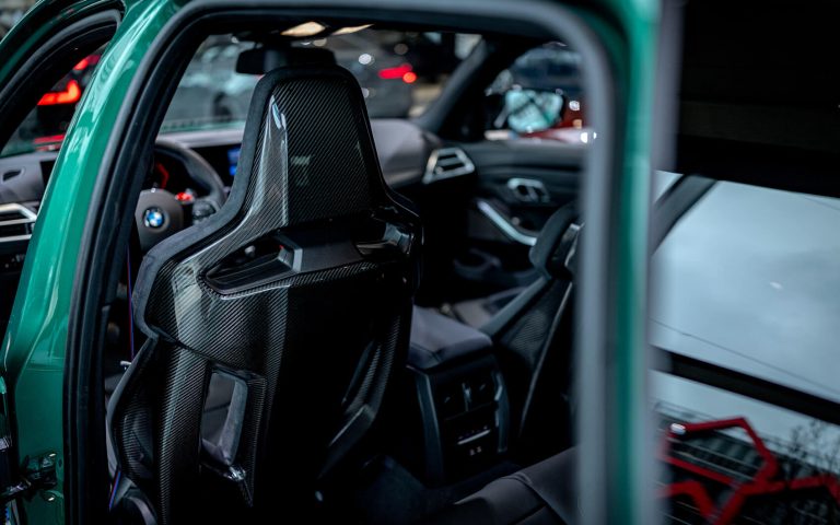 BMW M3 Touring Carbon-Schalensitz von hinten