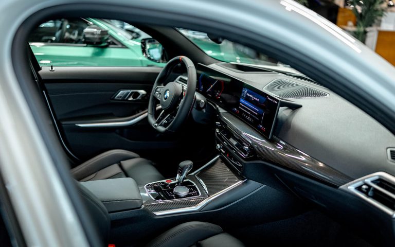 BMW M3 Innenraum mit Mittelkonsole und Display