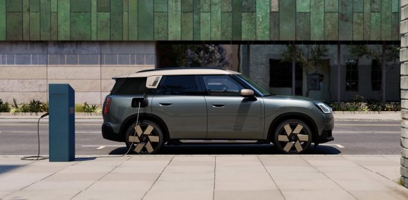 mini-countryman-electric-teaser